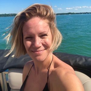 Meet your Posher, Julie